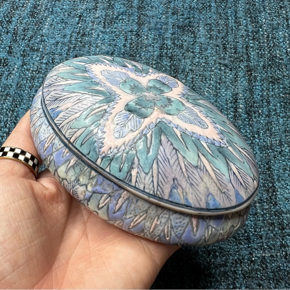 Vintage Heygill & HFP Macau Hand Painted China Ceramic Trinket Box with Lid - Picture 6 of 10